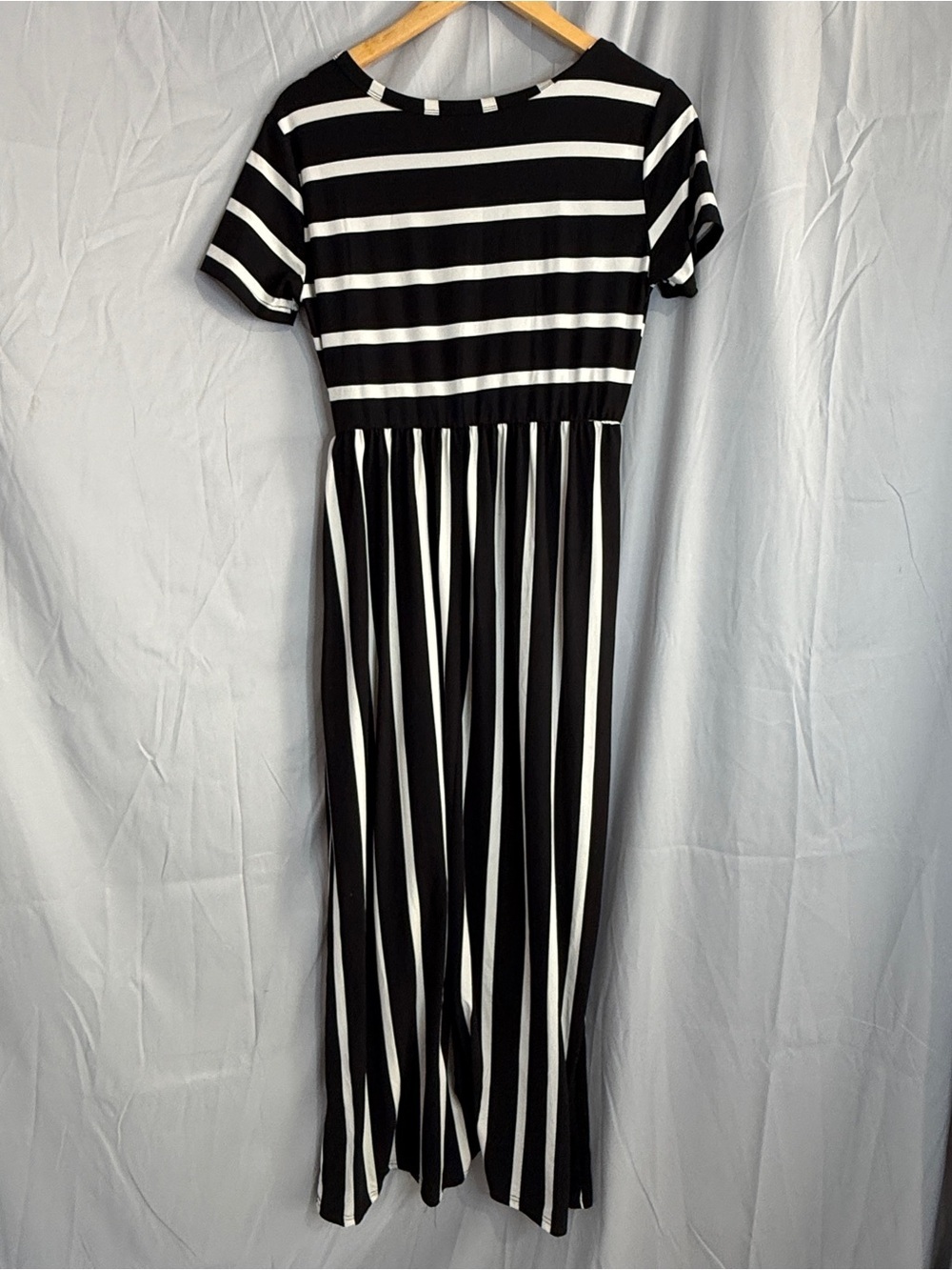 Maxi Dress - Picture 2 of 8